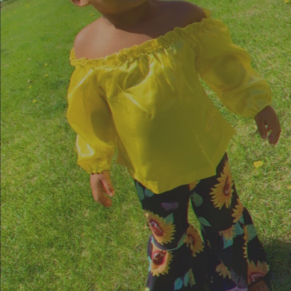 Sunflower pants set 🌻 - Picture 2 of 3